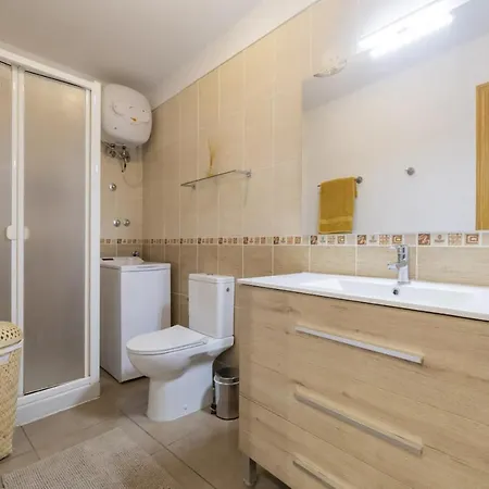 Miss Peachy Apartment
